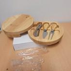 Kaas serveerplankje met messen, Nieuw, Ophalen of Verzenden, Rvs of Chroom, Vaatwasserbestendig