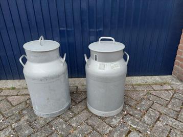 2 Aluminium melkbussen beschikbaar voor biedingen