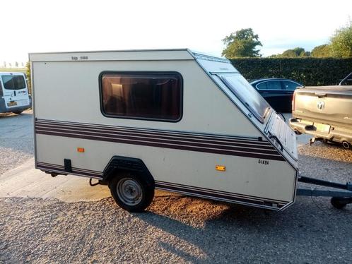 Kip 300 kk Kompakt caravan, Caravans en Kamperen, Caravans, Particulier, tot en met 2, 500 - 750 kg, Standaardzit, Kip, Hefdak