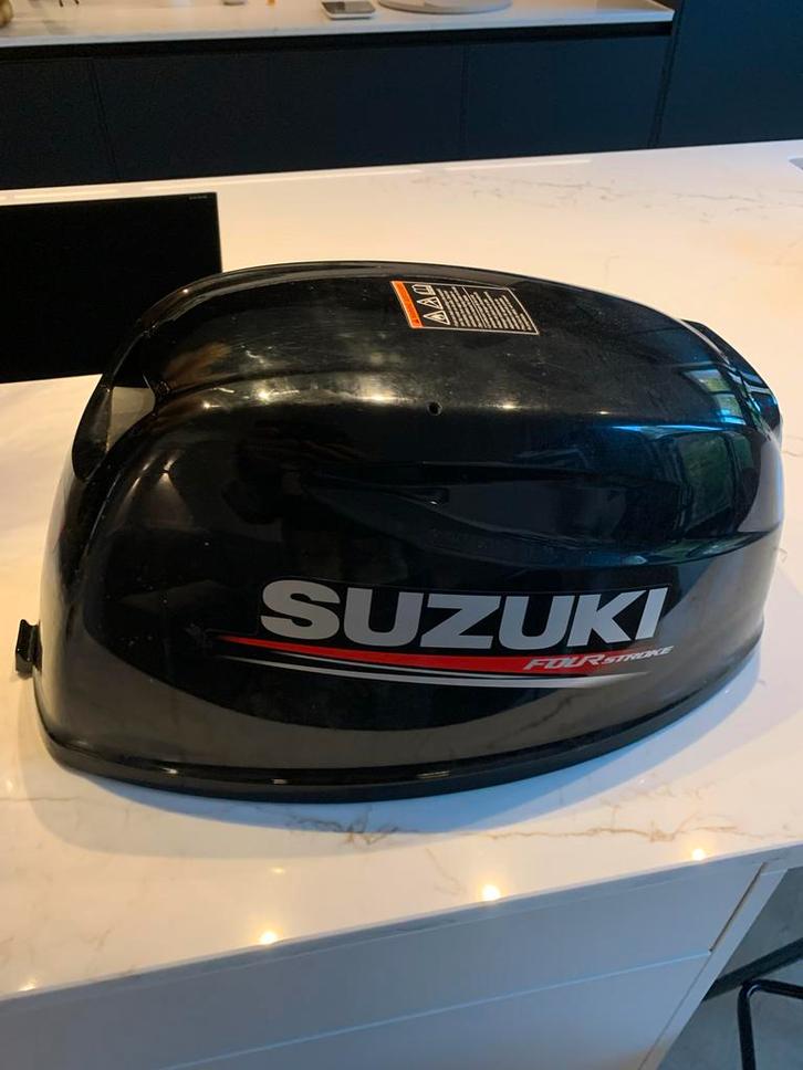 Suzuki Buitenboordmotor Kap - Beschadigd, Watersport en Boten, Bootonderdelen, Gebruikt, Motor en Techniek, Motorboot, Ophalen of Verzenden