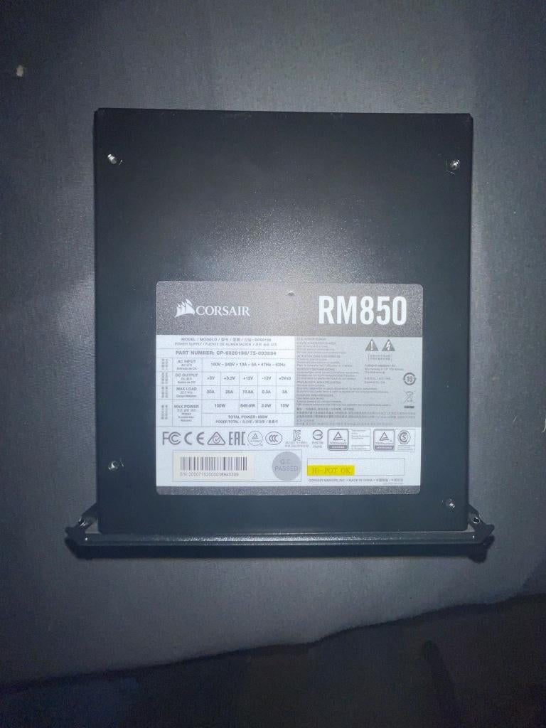 Corsair RM850 PSU !ZONDER KABELS!, Ophalen of Verzenden, Zo goed als nieuw