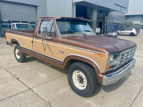 1984 Ford F250 5.8L V8 NL Kenteken APK 2650KG trekgewicht, Auto's, Oldtimers, Particulier, Ford USA, Benzine, Overige carrosserieën