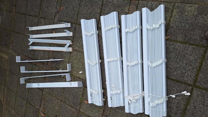 Witte jaloezieën - Verschillende maten, Huis en Inrichting, Stoffering | Gordijnen en Lamellen, Gebruikt, 100 tot 150 cm, 50 tot 100 cm