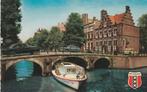 AMSTERDAM Huis Drie Grachten met Opel Kapitän en Fiat kl.f., Verzamelen, Verzenden, 1960 tot 1980, Ongelopen, Noord-Holland