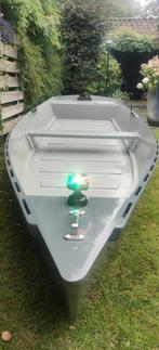 Grijs roeibootje met Moter en lichten+ passende zeil, Ophalen, Tot 10 pk, Zo goed als nieuw, 3 tot 6 meter
