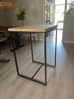 Hoge tafel met 2 krukken industrieel design, Ophalen of Verzenden, Zo goed als nieuw