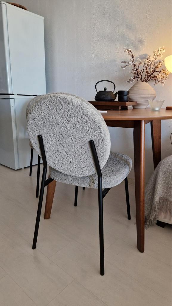 2 Zuiver eetkamerstoelen. H84cm, zithoogte 48cm. Lichtgrijs., Huis en Inrichting, Tafels | Eettafels, Zo goed als nieuw, 50 tot 100 cm