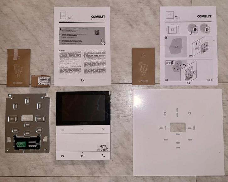 Intercom Comelit LS8731 handsfree videophone + afdekplaat, Huis en Inrichting, Deurbellen, Nieuw, Bedraad, Terugspreekfunctie