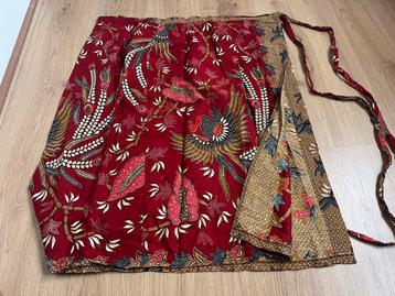 Handgemaakte wikkelrok batik wijnrood rood bruin m l beschikbaar voor biedingen