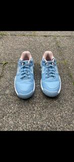 Artengo Zaalschoenen Maat 39, Kleding | Dames, Ophalen of Verzenden, Zo goed als nieuw, Blauw, Sportschoenen