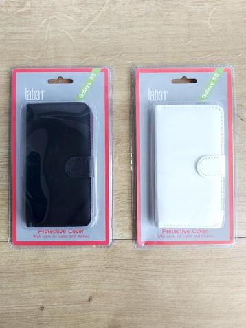 Samsung Galaxy S5 covers, zwart en wit beschikbaar voor biedingen