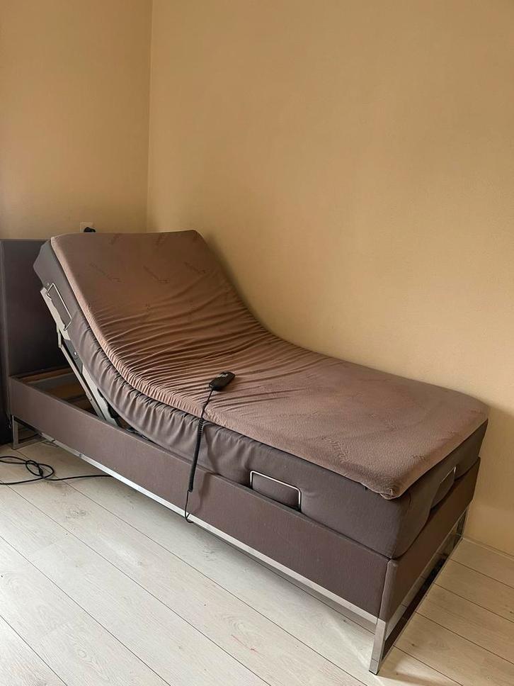 Verstelbaar Tempur boxspring - Eenpersoons, Huis en Inrichting, Slaapkamer | Bedden, Zo goed als nieuw, Eenpersoons, 90 cm, 200 cm