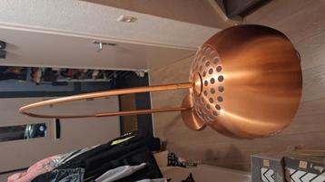 Koper booglamp beschikbaar voor biedingen