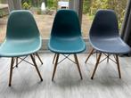 Drie leuke eetkamerstoelen kuipstoelen type eames, Huis en Inrichting, Stoelen, Drie, Ophalen of Verzenden, Wit, Zo goed als nieuw