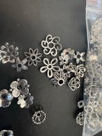 Zilverkleurige Bloem Bedels - Nieuw!, Ophalen of Verzenden, Nieuw, Bedel