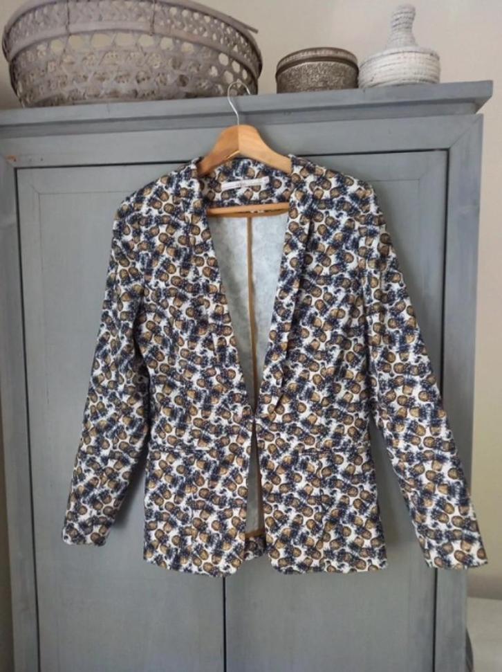 Aaiko blazer xs, Kleding | Dames, Jasjes, Kostuums en Pakken, Zo goed als nieuw, Maat 34 (XS) of kleiner, Ophalen of Verzenden