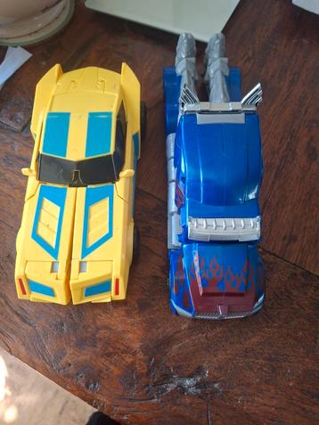 Twee Hasbro transformers beschikbaar voor biedingen