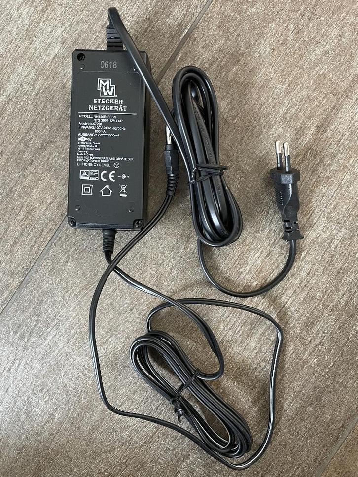 Goobay 57290 NH120P300GS 12V power supply adapter, Computers en Software, Laptop-opladers, Ophalen of Verzenden