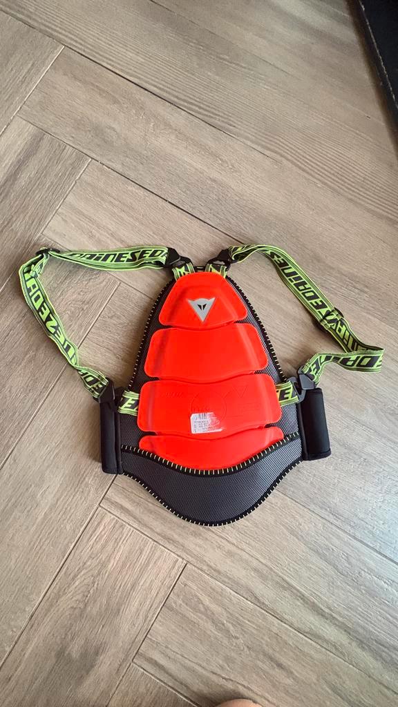 Dainese Rugbeschermer 01 EVO Junior - Maat S, Motoren, Kleding | Motorhelmen, Kinderen, Overige typen, S, Overige merken, Nieuw zonder kaartje