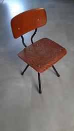 Vintage kinderstoeltje schoolstoeltje hout met zwart metaal, Ophalen of Verzenden, Zo goed als nieuw, Stoel(en)