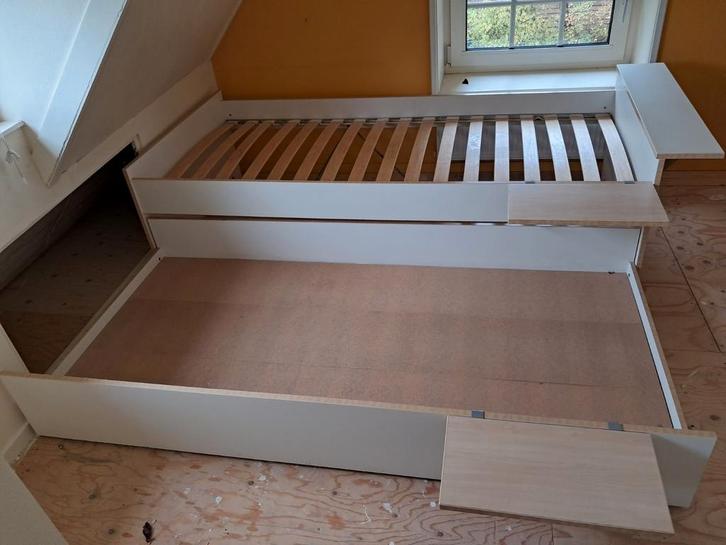 Uitschuifbed Ikea Släkt met beddegoed, Huis en Inrichting, Slaapkamer | Bedden, Zo goed als nieuw, Tweepersoons, 90 cm, 200 cm