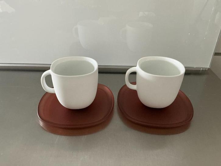 Nespresso type Lume , set koffie kopjes en schotels,, Huis en Inrichting, Keuken | Servies, Zo goed als nieuw, Kop(pen) en/of Schotel(s)
