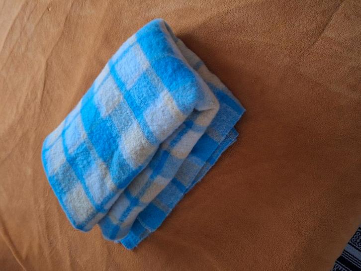 100% zuiver wollen deken 224x137, Huis en Inrichting, Slaapkamer | Beddengoed, Gebruikt, Deken of Dekbed, Eenpersoons, Ophalen of Verzenden