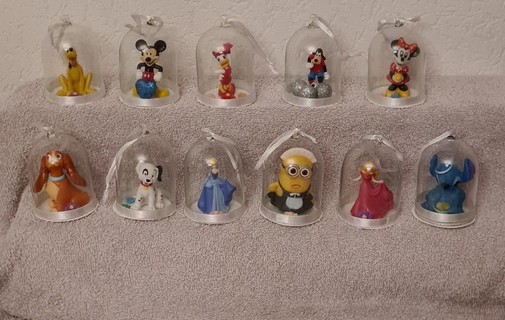 leuke setje kerstballen met o,a
minnie,mickey,prinsessen,, Diversen, Kerst, Ophalen of Verzenden