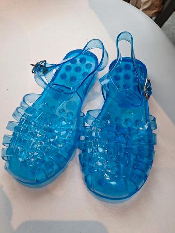 Zgan! mooie blauw waterschoenen maat 31! beschikbaar voor biedingen