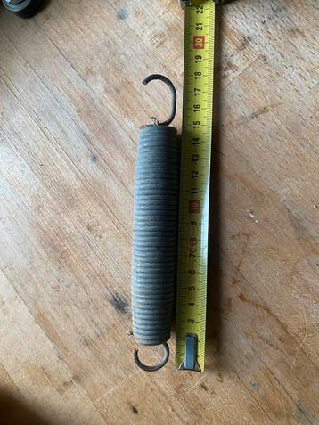 Veren / spring 72st Berg trampoline beschikbaar voor biedingen