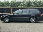 Volkswagen Passat 2.8 V6 4Motion Nwe APK|XENON|H.LEDER|CRUIS, Auto's, Volkswagen, 2772 cc, Zwart, Origineel Nederlands, Handgeschakeld