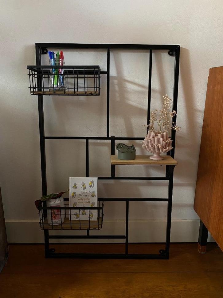 Wandrek Xenos met twee mandjes en ophang plankje, Huis en Inrichting, Woonaccessoires | Wanddecoraties, Zo goed als nieuw, Ophalen of Verzenden