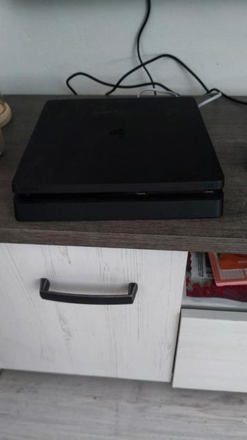 Ps4 met SSD, kabels en controller beschikbaar voor biedingen