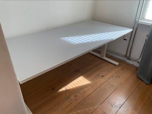 Zit - sta bureau met handmatige slinger, Huis en Inrichting, Bureaus, Zo goed als nieuw, Ophalen