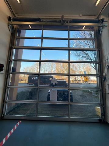 ASSA ABLOY industriedeur 455x350 cm – bouwjaar 2022 – €750 beschikbaar voor biedingen