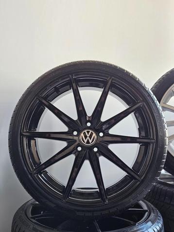 Nieuwe Volkswagen 19 inch velgen met zomerbanden beschikbaar voor biedingen