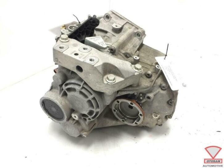 vw tiguan 2018 2.0tdi versnellingsbak bak 6 bak qzz, Auto-onderdelen, Transmissie en Toebehoren, Volkswagen, Gebruikt, Ophalen of Verzenden