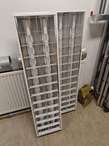 22 Stuks TL Verlichting 120x30x10 cm beschikbaar voor biedingen