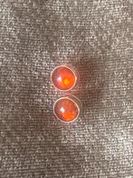 Zilveren oorknopjes met amber, Oranje, Ophalen of Verzenden, Zo goed als nieuw, Met edelsteen
