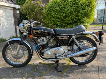 Prachtige Norton Commando 750 cc Roadster Zwart Motor Bike beschikbaar voor biedingen