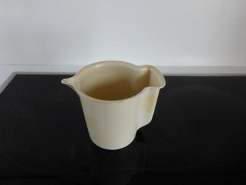 Tupperware melkkannetje/roomkannetje jaren 70 beschikbaar voor biedingen