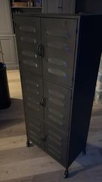 Stijlvolle Lockerkast, Ophalen, Zo goed als nieuw