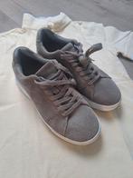 Nette suede look jongens sneakers  maat38/39., Kinderen en Baby's, Kinderkleding | Maat 152, Ophalen of Verzenden, Jongen