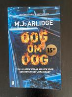 M.J. Arlidge - Oog om oog, Boeken, Thrillers, Ophalen, Zo goed als nieuw, Nederland, M.J. Arlidge