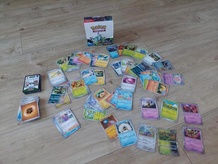Pokemonkaarten  Scarlet & Violet Masquerade, Hobby en Vrije tijd, Verzamelkaartspellen | Pokémon, Zo goed als nieuw, Meerdere kaarten