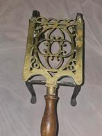 Antieke koperen ketelstandaard met houten handvat, Ophalen of Verzenden