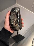 Agaat op standaard - 917 gram, Verzamelen, Mineralen en Fossielen, Ophalen of Verzenden, Mineraal