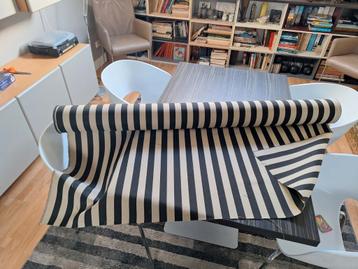 Meubelstof: 14m Zwart/Crème Streep beschikbaar voor biedingen