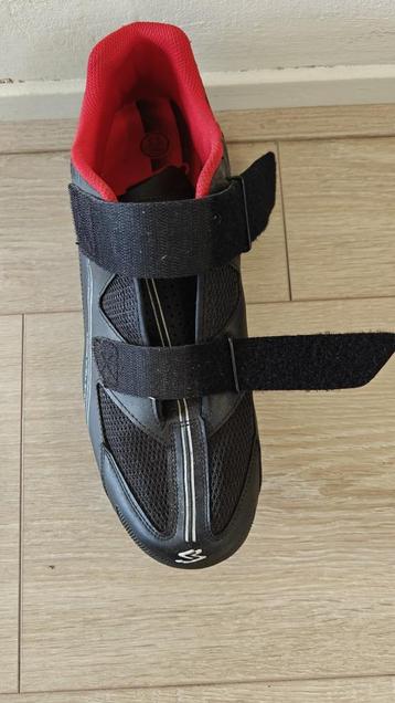 Wielrenschoenen- Spiuk unisex rood-zwart  beschikbaar voor biedingen