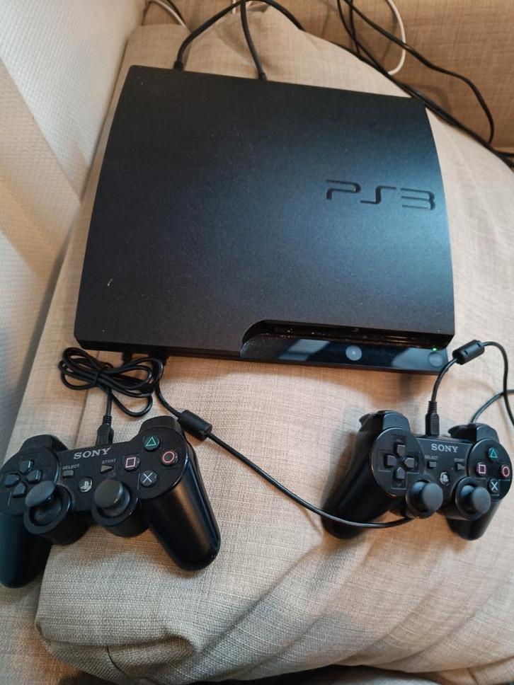PS3 met 2 controllers en 2 opladers, Spelcomputers en Games, Spelcomputers | Sony PlayStation 3, Gebruikt, Phat, 60 GB, Met 2 controllers